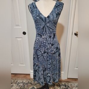MIDI TIE DYE DRESS IN PERFECT CONDITION!